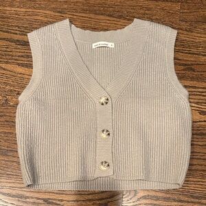 Moon & Madison Taupe Ribbed Knit Button-Up Crop Top